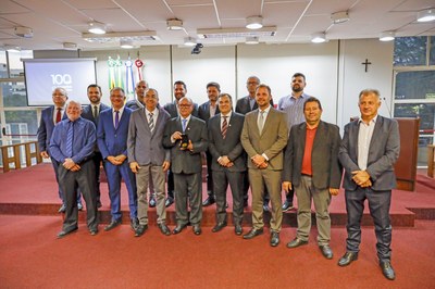 Hospital Tacchini recebe Medalha Aristides Bertuol em reconhecimento ao centenário de contribuições à saúde da comunidade