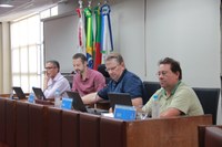Mesa Diretora decide congelar salários de prefeito, vice-prefeito, secretários e vereadores até 2024