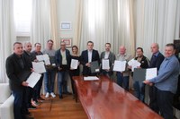 Vereadores participam de assinatura para início de obras, convênios e abertura de licitações em benefício de Bento Gonçalves