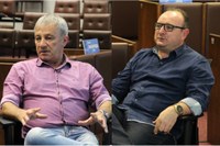 Vereadores Raquete (PTB) e Márcio Pilotti (PMDB) estão no “Biografia” desta quarta