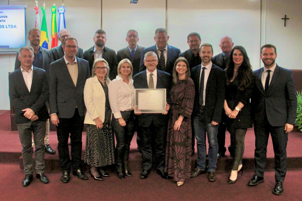 Câmara presta homenagem aos 100 anos da empresa AIDA Alimentos